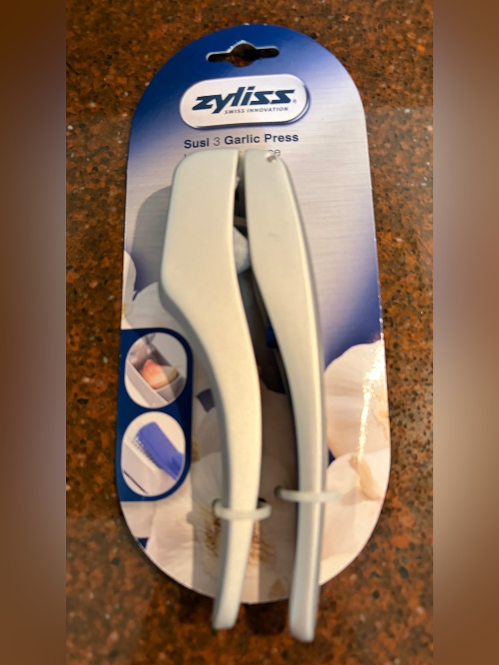 Zyliss Susi 3 Garlic Press Brand New NWT